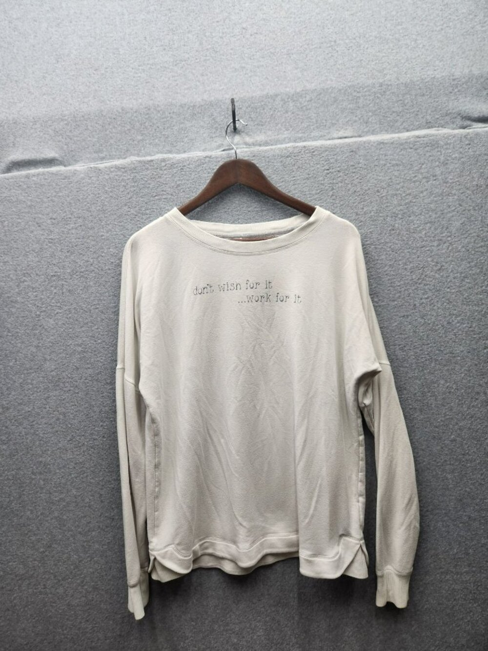 Calia By Carrie Underwood Beige Long Sleeve Sweatshirt With Thumbholes & Motivat